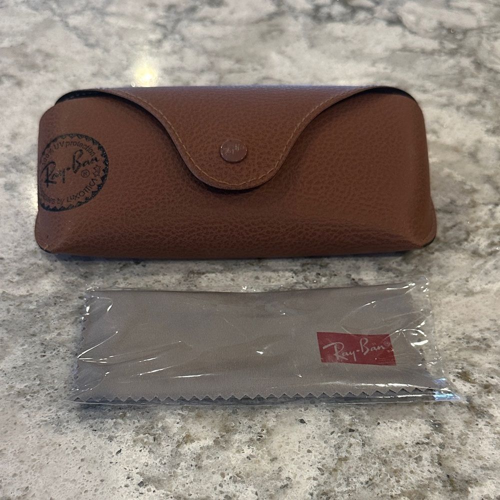 Ray-Ban Brown Leather Glasses Case with Gray Cloth